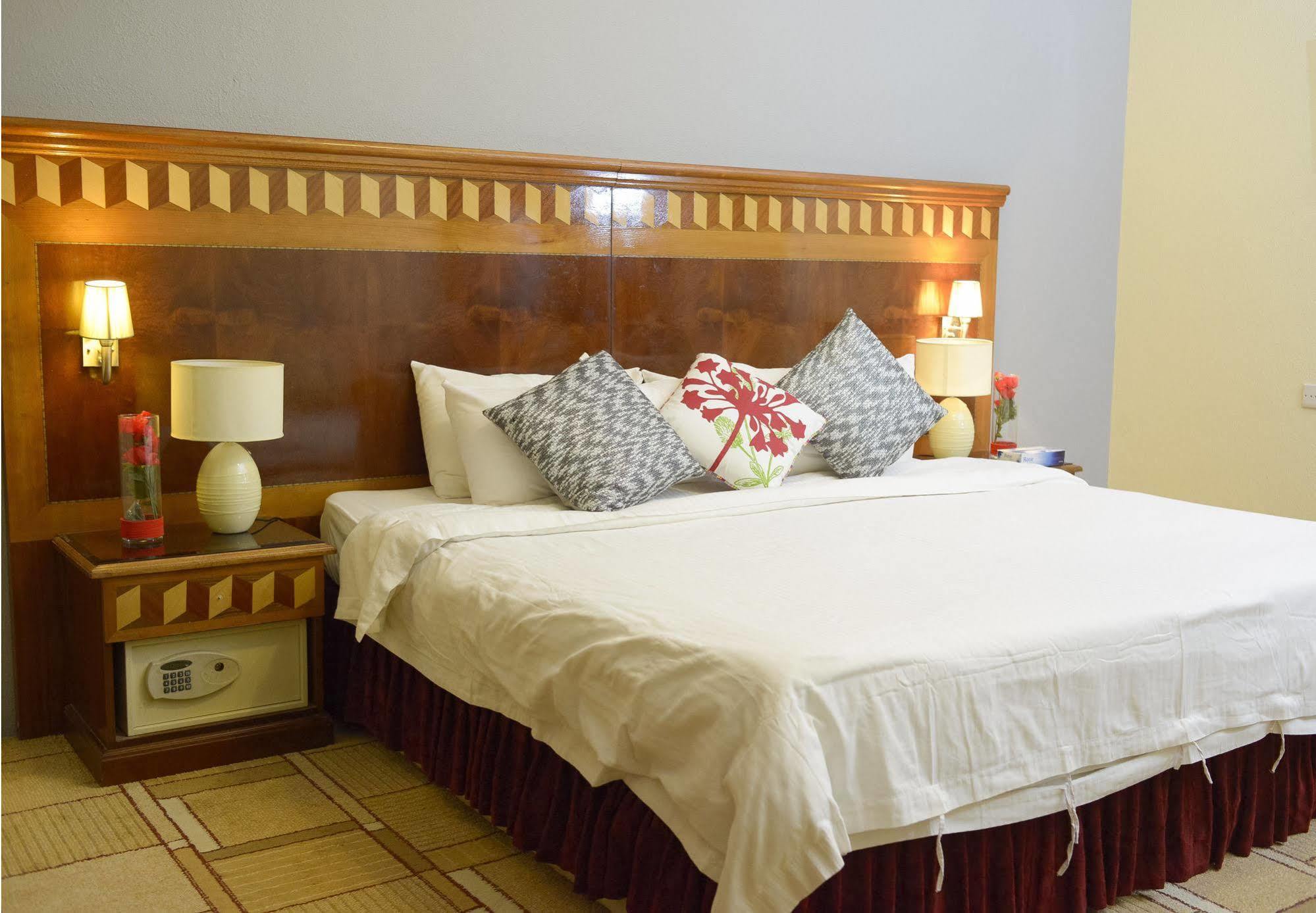 Oyo 121 Dome Hotel Al Olaya Riyadh Eksteriør billede